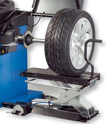 Подъемник пневматический Hofmann BW 2010, грузоподъемность 70 кг. Подъемник пневматический Hofmann BW 2010, грузоподъемность 70 кг.